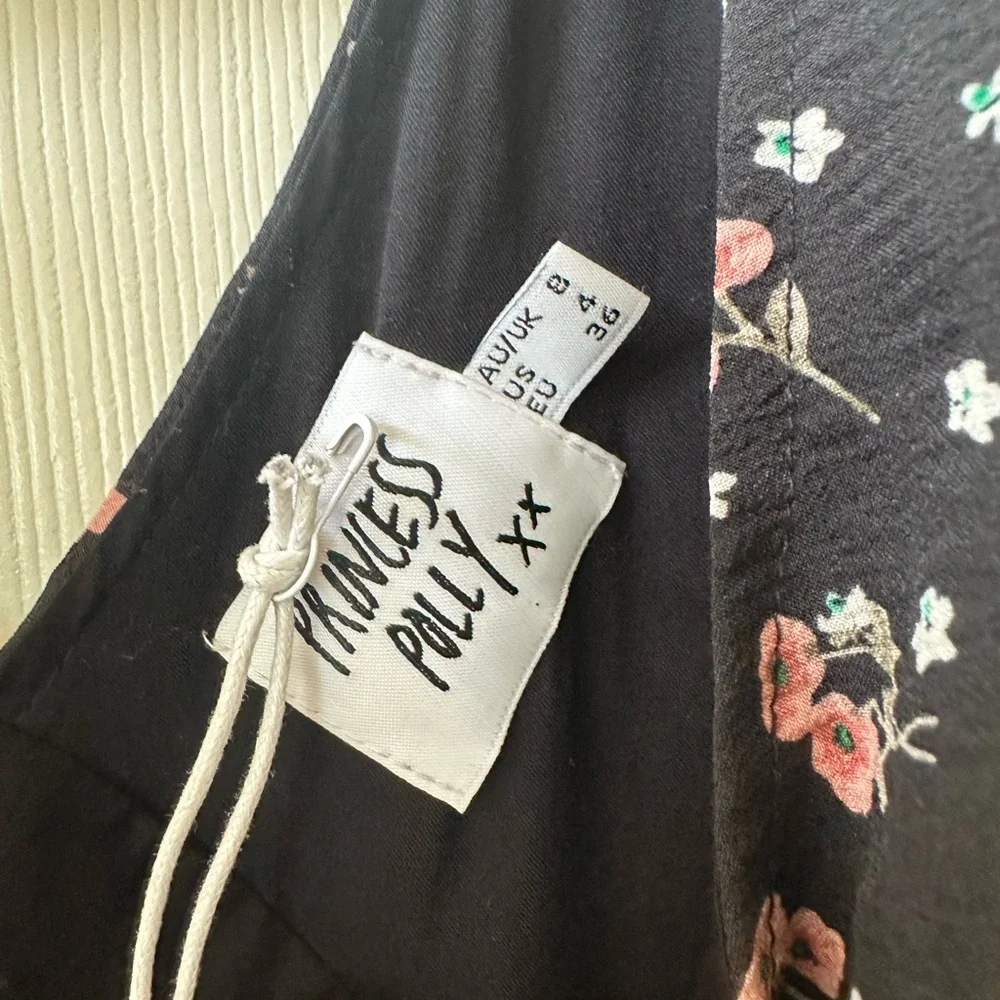 Princess Polly Black Floral Dress - Picture 2 of 4